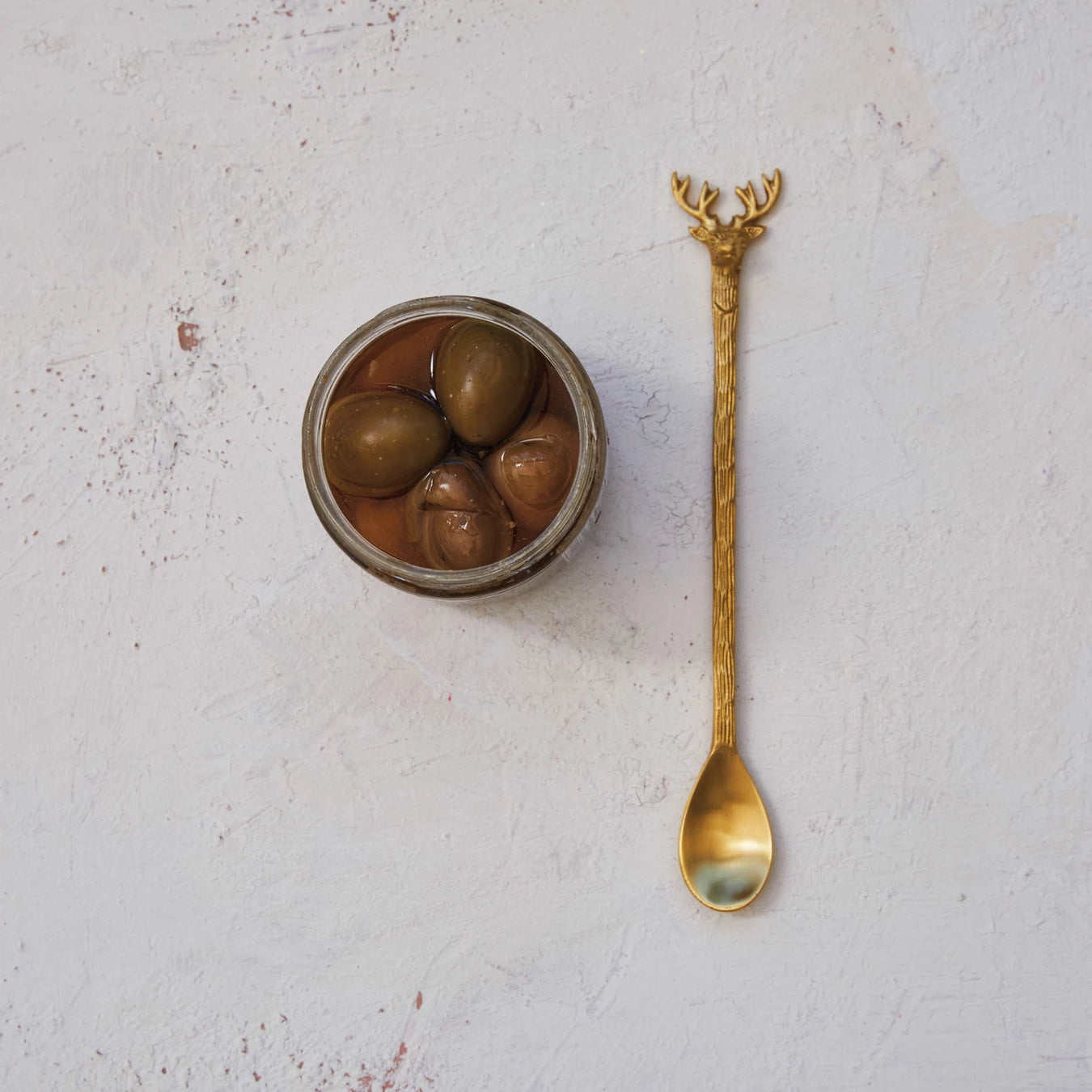 HOLIDAY TABLEWARE
